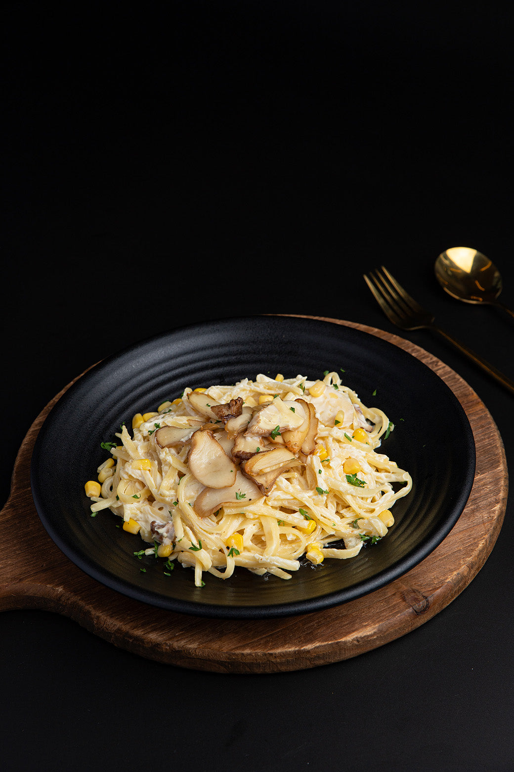 Mushroom Cream Linguine